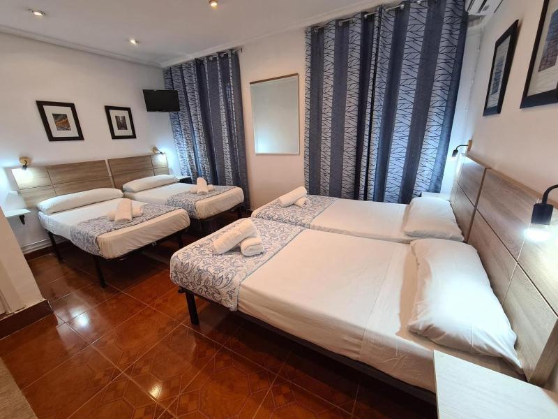 Triple Room image 4
