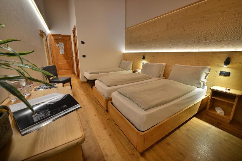 Triple Room image 2
