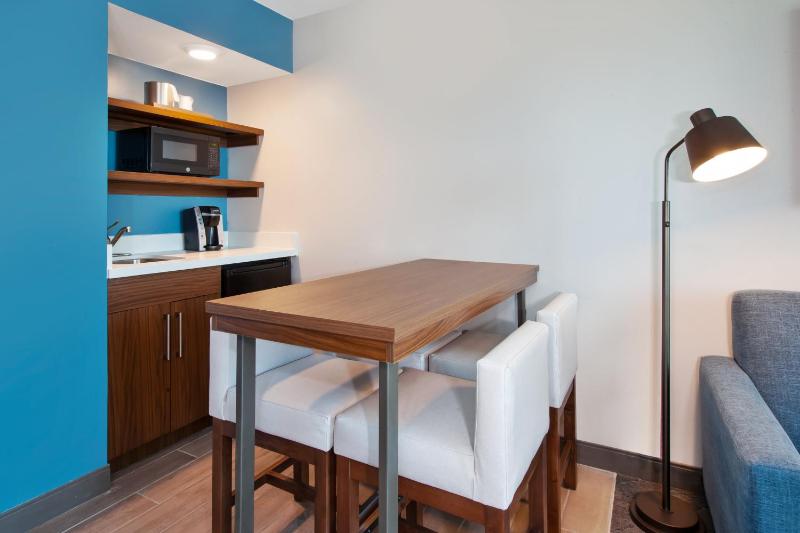 Holiday Inn Express & Suites VA Beach Oceanfront by IHG - image 27