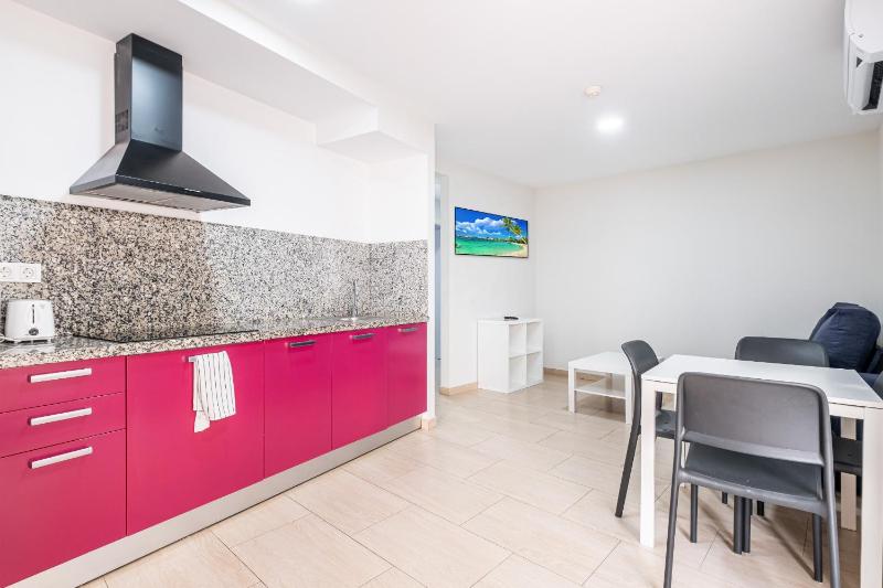 Apartamentos La Rosita Old Town - image 5