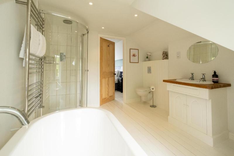 Pinewood - Aldeburgh Coastal Cottages - image 3