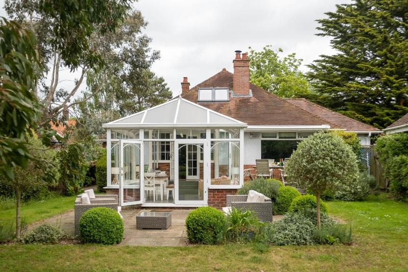 Pinewood - Aldeburgh Coastal Cottages - image 13