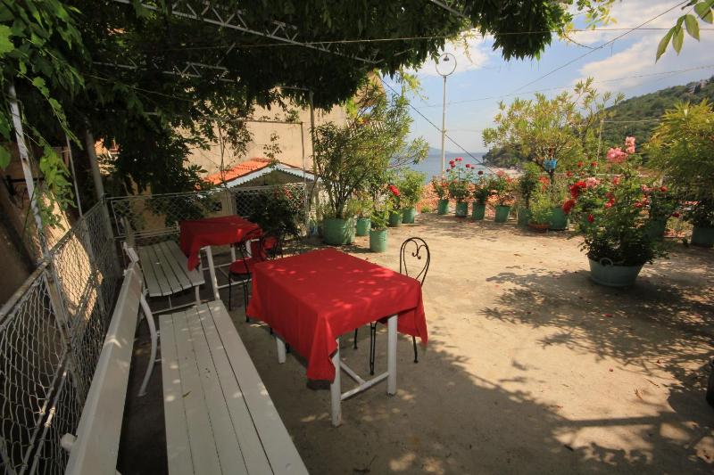 Two-Bedroom Apartment with Terrace and Sea View image 3