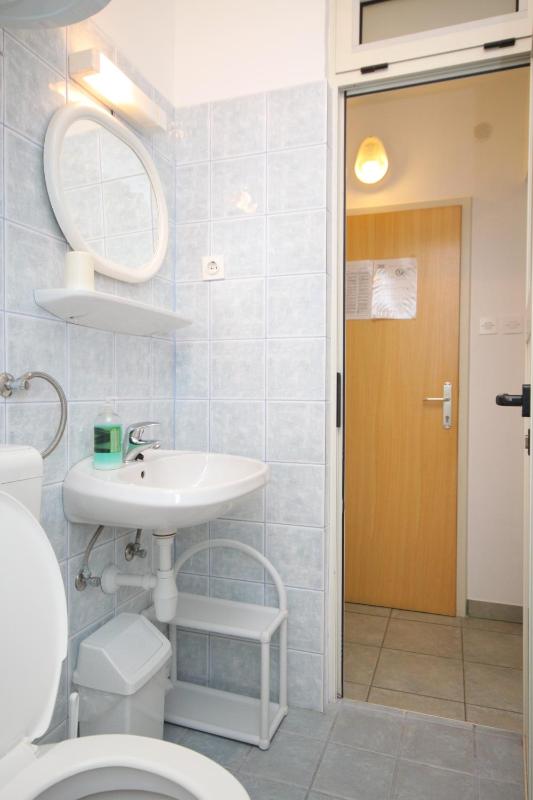 Double Room Mali Losinj 7953a - image 20