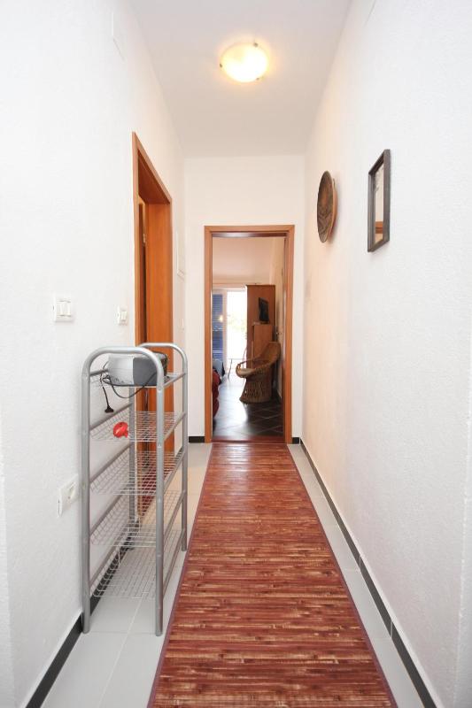 One-Bedroom Apartment with Balcony and Sea View image 2