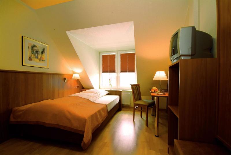 Traveller Hotel - image 13