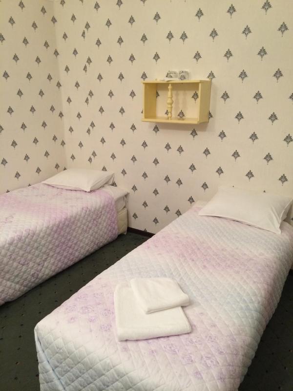 Single Bed in 2-Bed Dormitory Room image 2