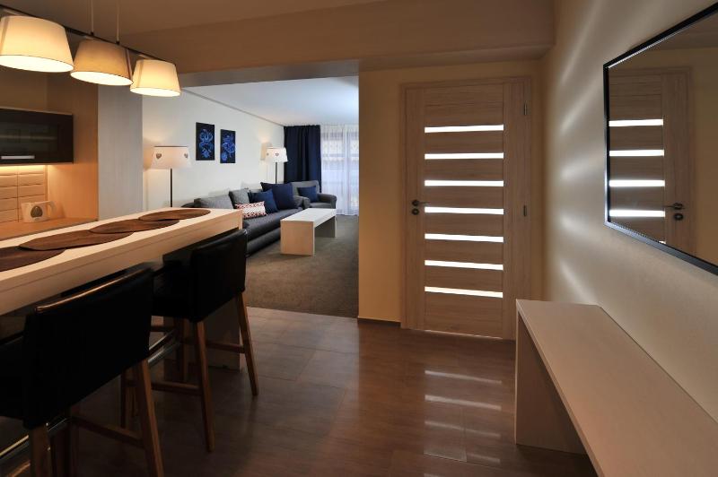 Apartment image 3