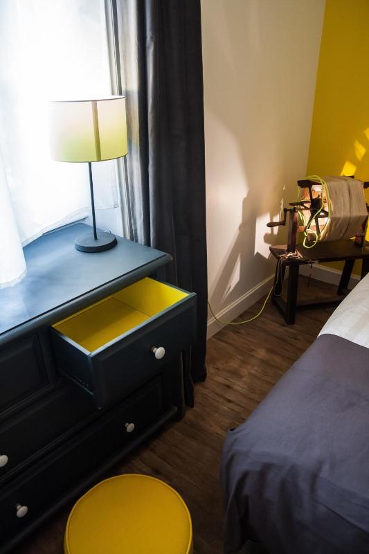 Small Double Room image 2