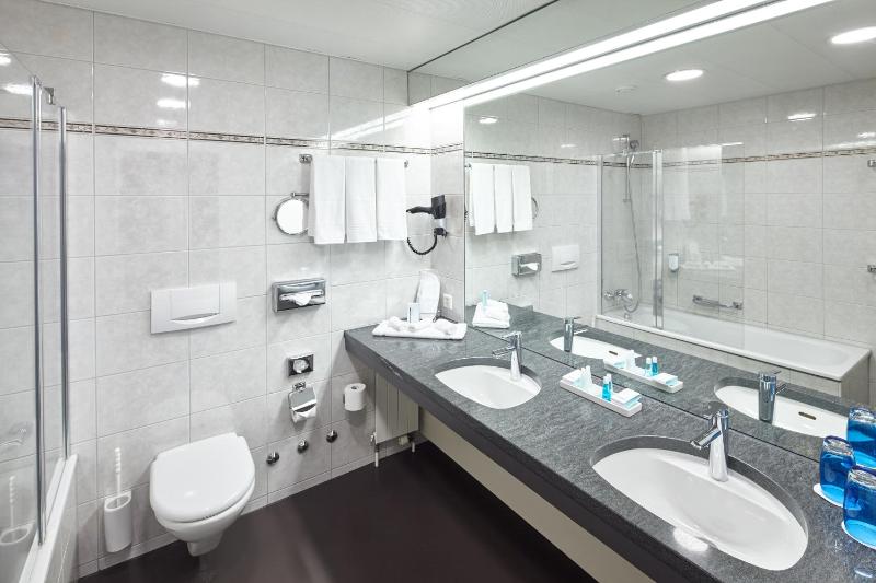 Business Superior Room image 2
