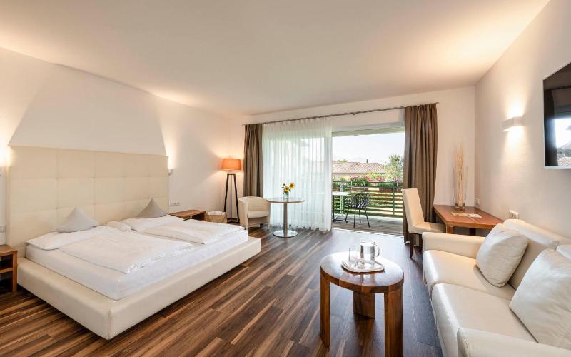 Junior Suite (2 Adults) image 1
