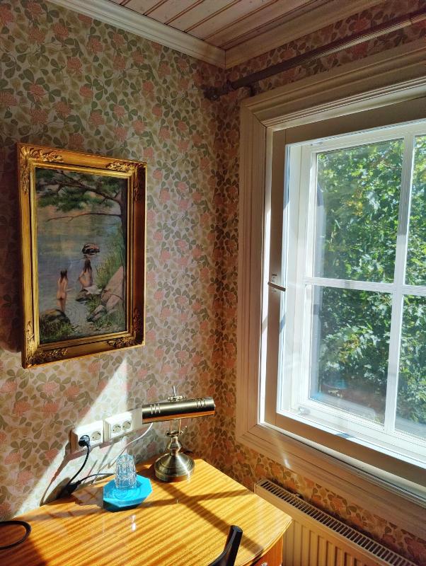 Standard Twin Room with Shared Bathroom image 3