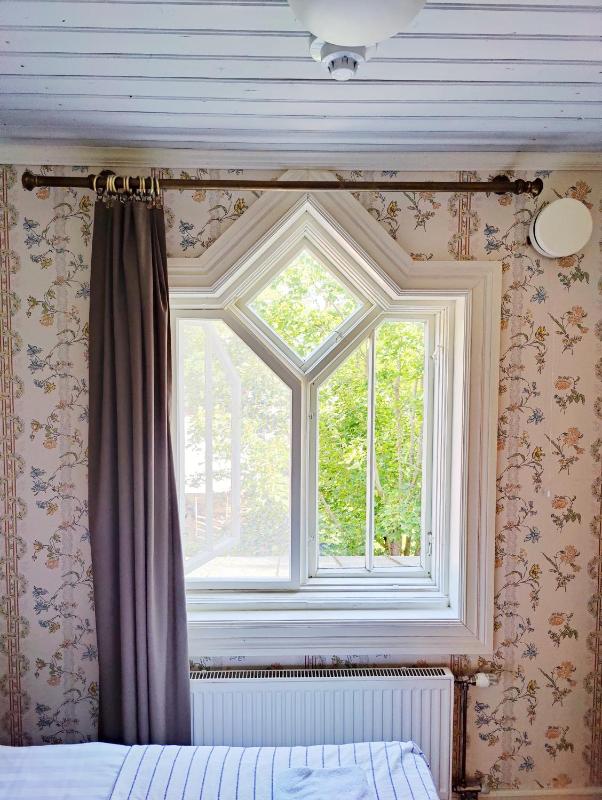 Double Room with Shared Bathroom image 1