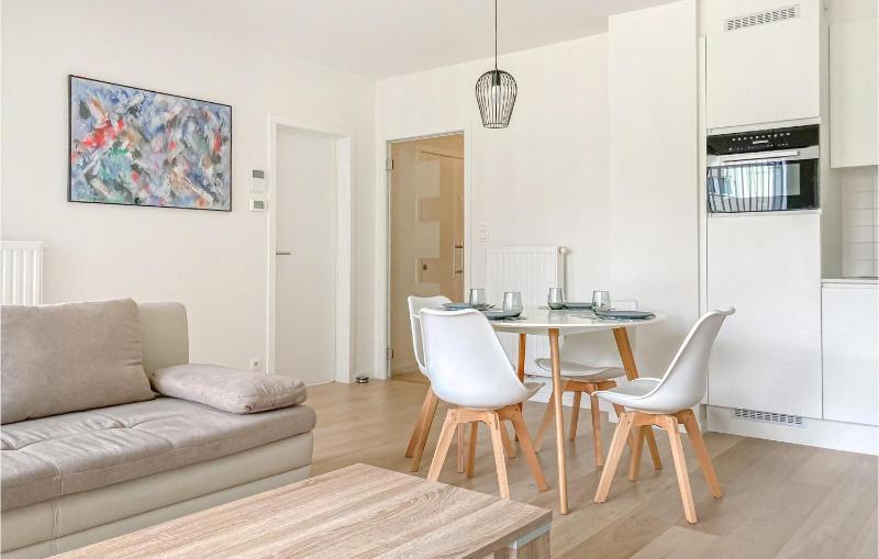 Amazing Apartment In Oostende With Swimming Pool - image 19