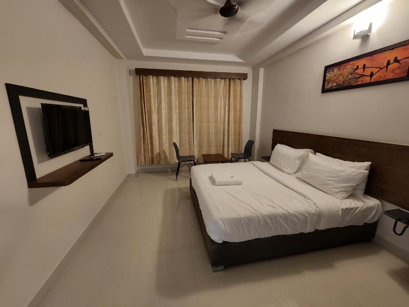 Deluxe Room image 1