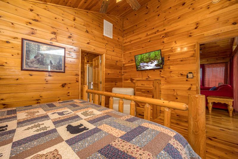 Luxurious 6BR Smoky Mountain cabin with stunning views game room fire pit and hot tub Wi-Fi - image 35