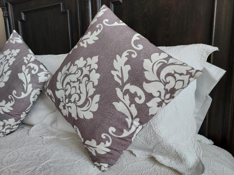 Standard Queen Room image 2
