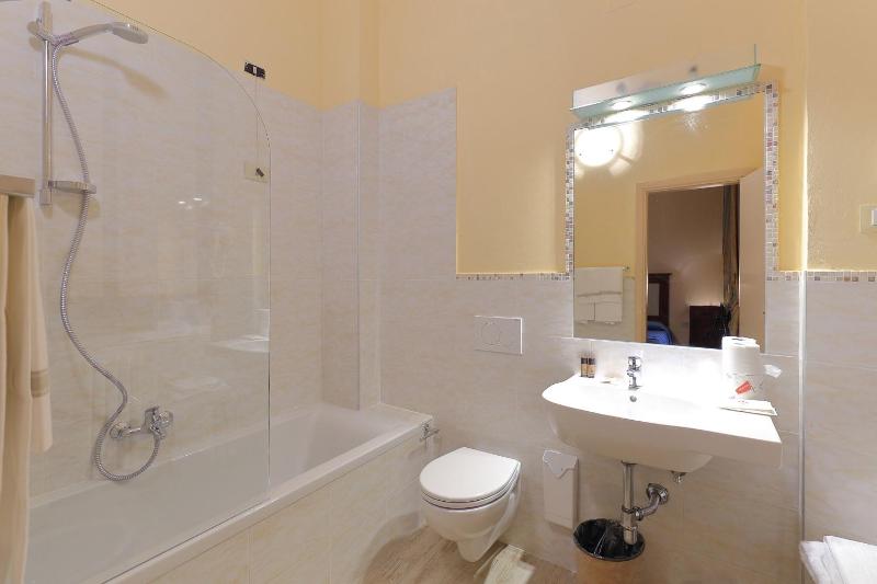Triple Room image 4