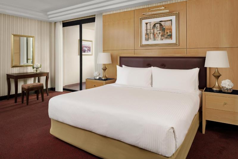 One-Bedroom King Suite