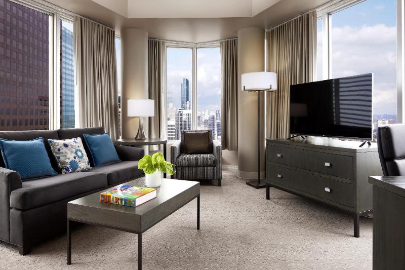 One King West Hotel And Residence - image 6