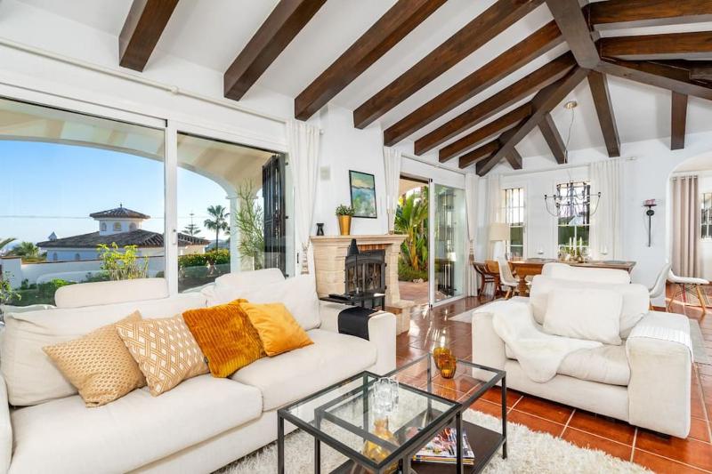 Urb Villa with pool by Costarentals- Ref 139 - image 27