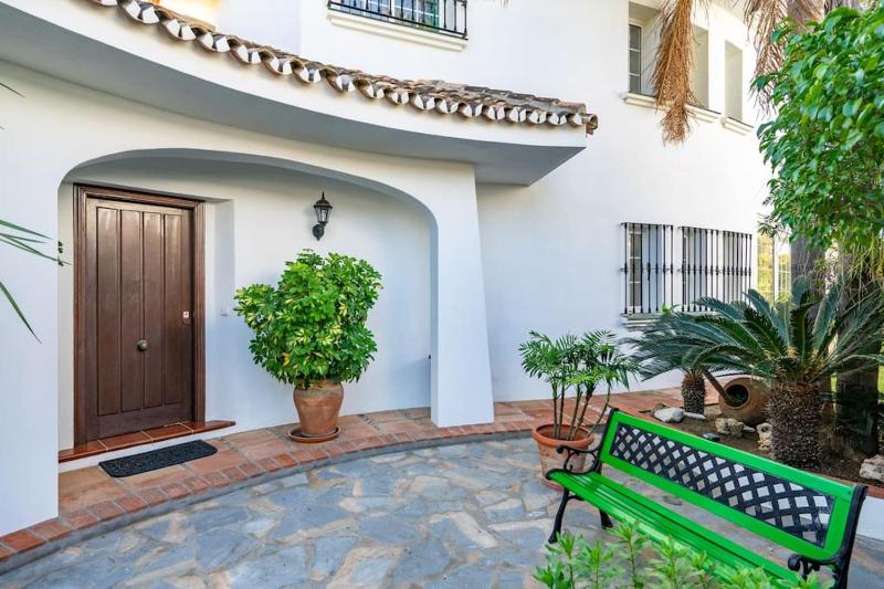 Urb Villa with pool by Costarentals- Ref 139 - image 21