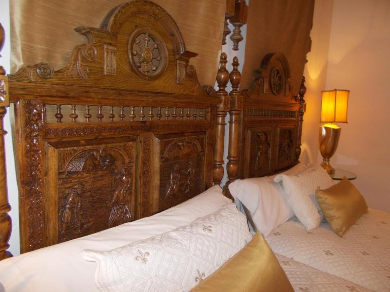 Deluxe Double Room image 2