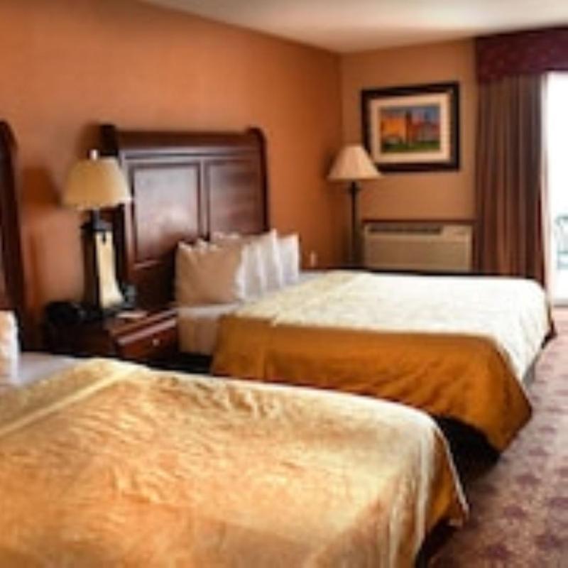 Queen Room image 2