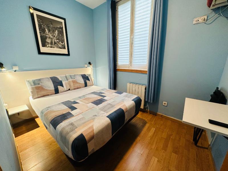 Standard Double Room image 4