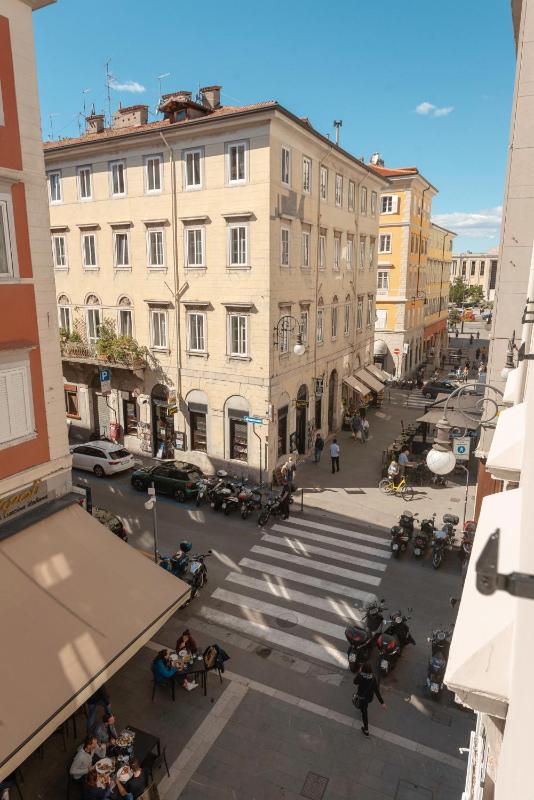 Victoria Boutique Suites - image 18