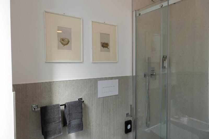 Victoria Boutique Suites - image 10