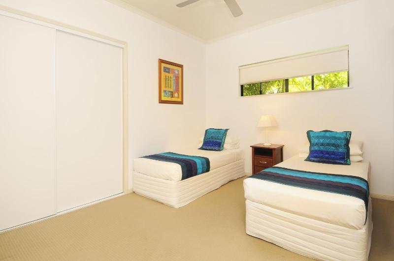 Nautilus Holiday Apartments - image 11