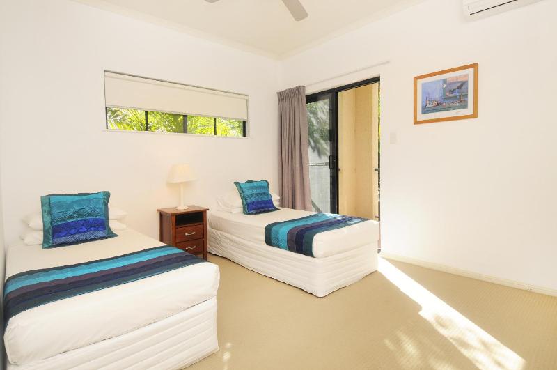 Nautilus Holiday Apartments - image 29