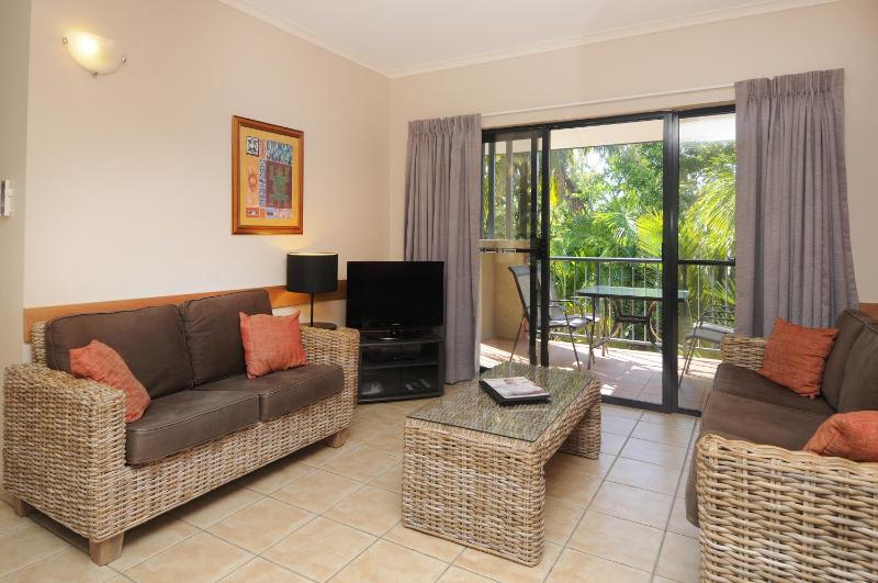 Nautilus Holiday Apartments - image 14