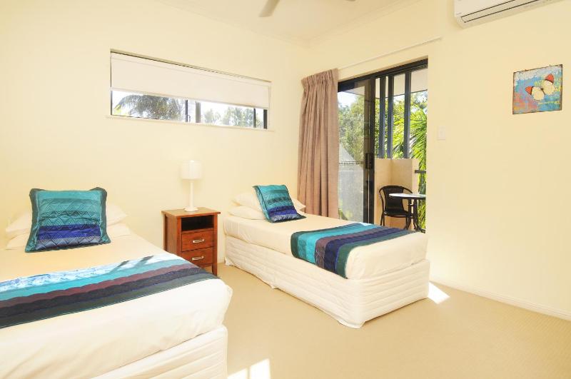 Nautilus Holiday Apartments - image 39