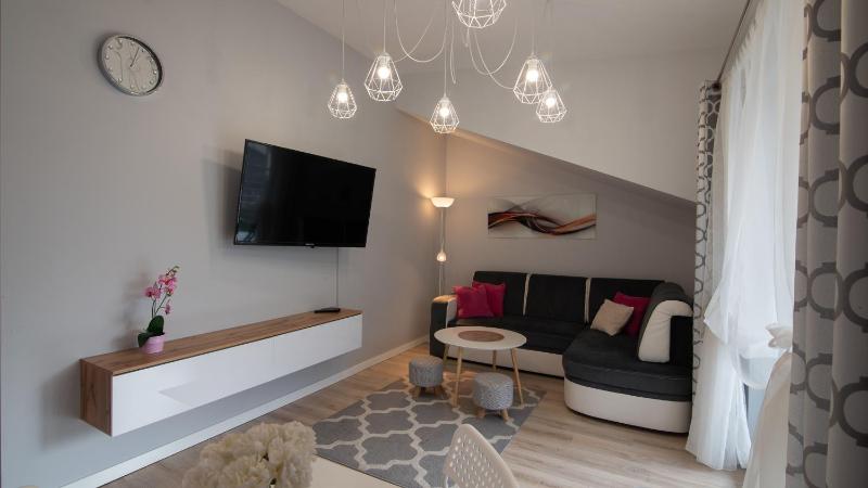 One-Bedroom Apartment image 1