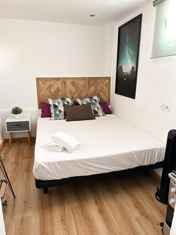 One-Bedroom Apartment image 1