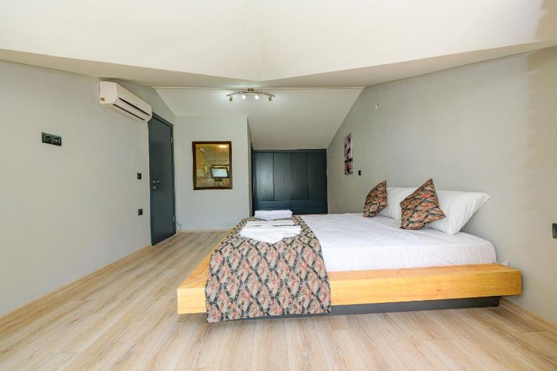 Three-Bedroom Villa image 1