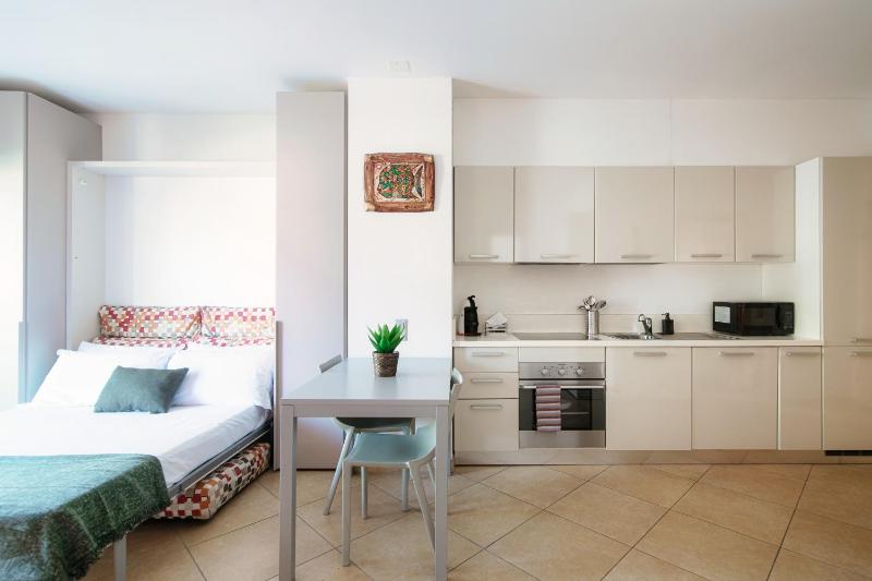 Prestige 7 by Quokka 360 - Quiet Studio with Balcony - image 24