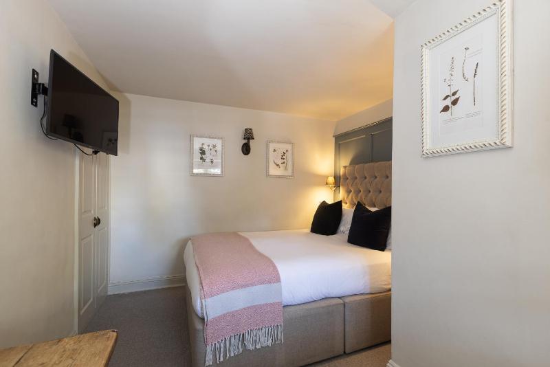 Standard Double Room image 1