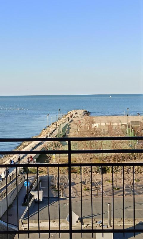 Double Room with Balcony and Sea View image 1