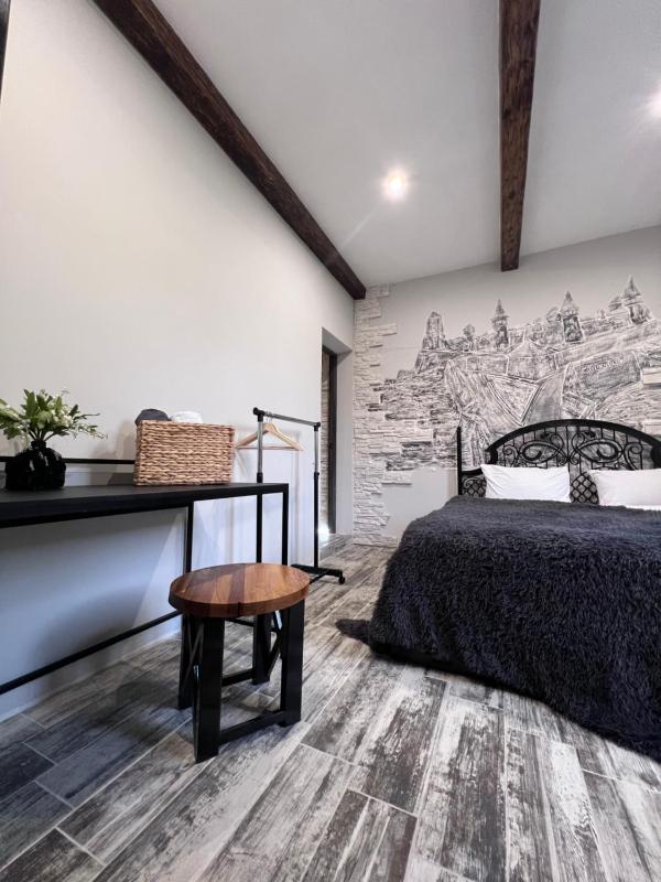 Standard Double Room image 4