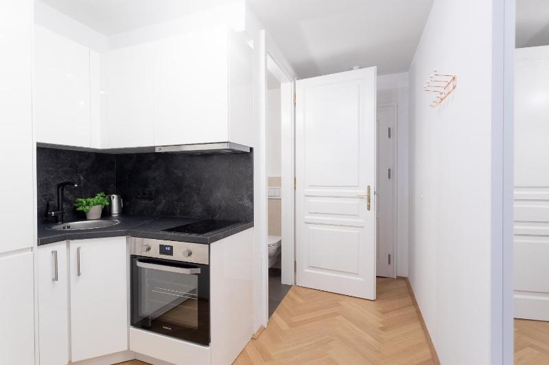 New Luxus Studio - 10min Centre - Markus apartment - image 14