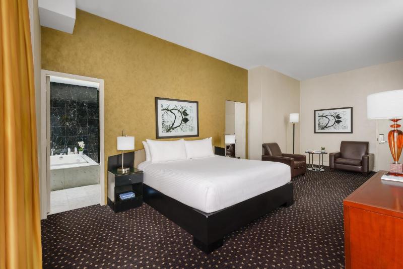 Superior King Room image 1