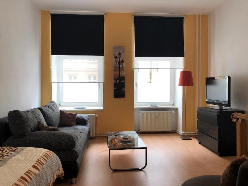 TOP SPOT MITTE . THE PLACE TO BE ! - image 15
