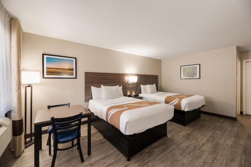 Double Room with Two Double Beds - Non-Smoking image 4
