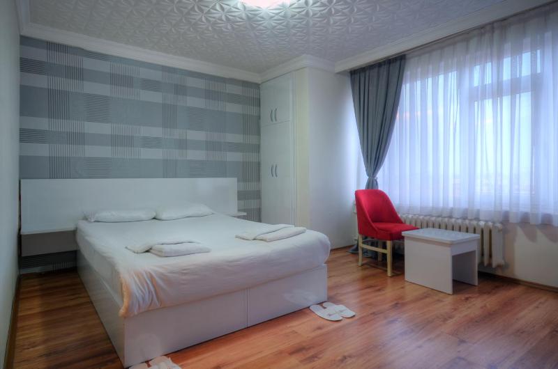 Standard Double Room image 4
