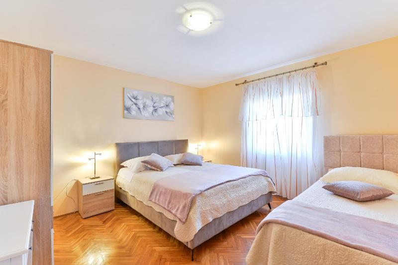 Apartments by the sea Bibinje Zadar - 5786 - image 35