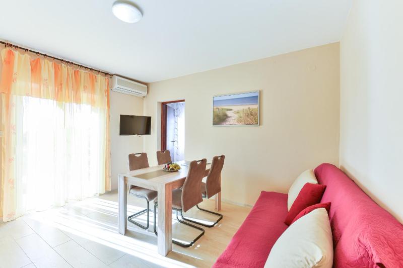 Apartments by the sea Bibinje Zadar - 5786 - image 2