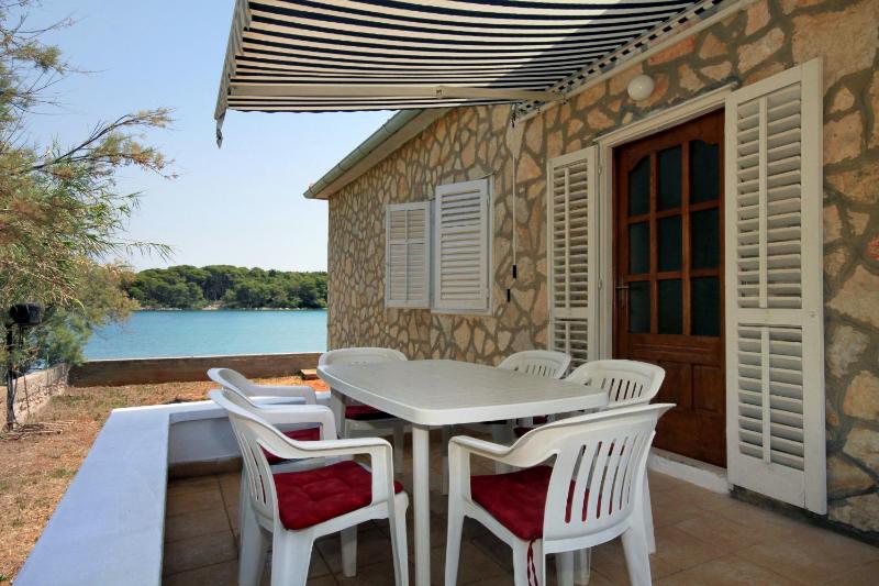 Two-Bedroom Apartment with Terrace and Sea View image 4
